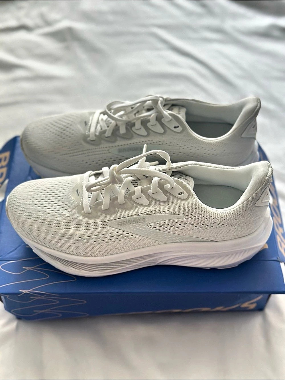NEW Brooks Ghost 17 Athletic Shoes White/Grey Women’s US 8.5 Wide